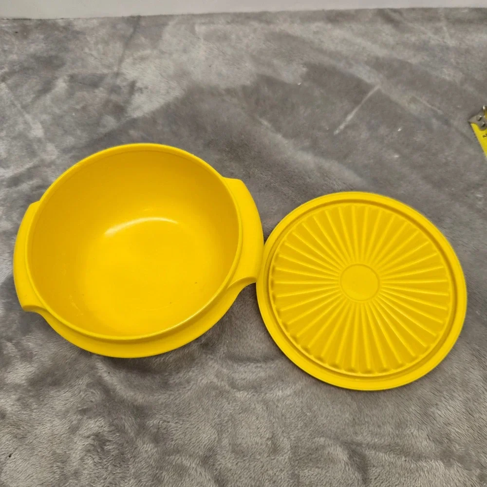 Vintage Tupperware Yellow Servalier Bowl with Sunburst Lid 5 Inch Round 1323-5